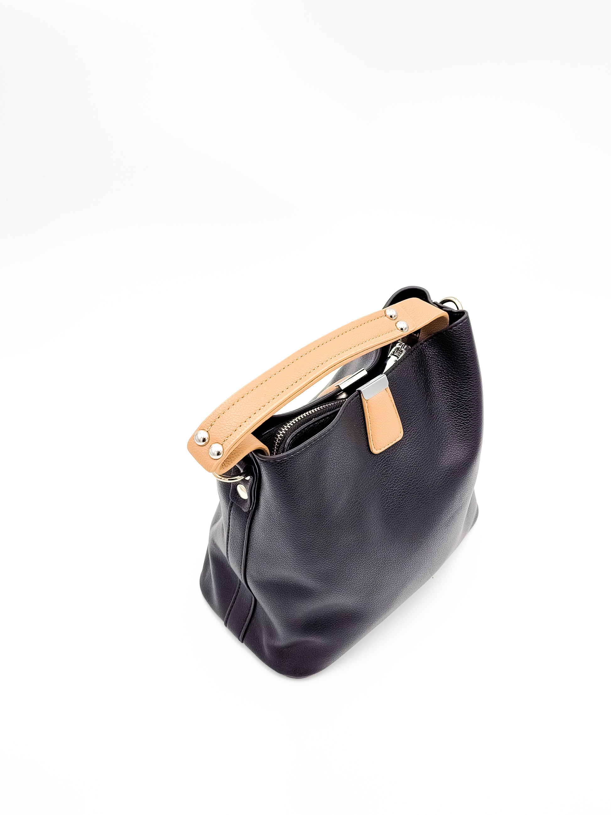 Kuro Black Handbag